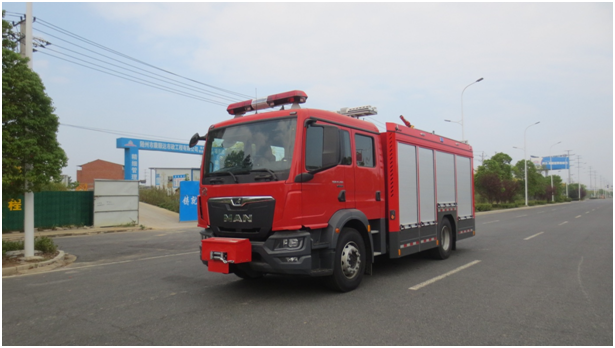 AP40/M6德國曼壓縮空氣泡沫消防車（城市主戰(zhàn)消防車）