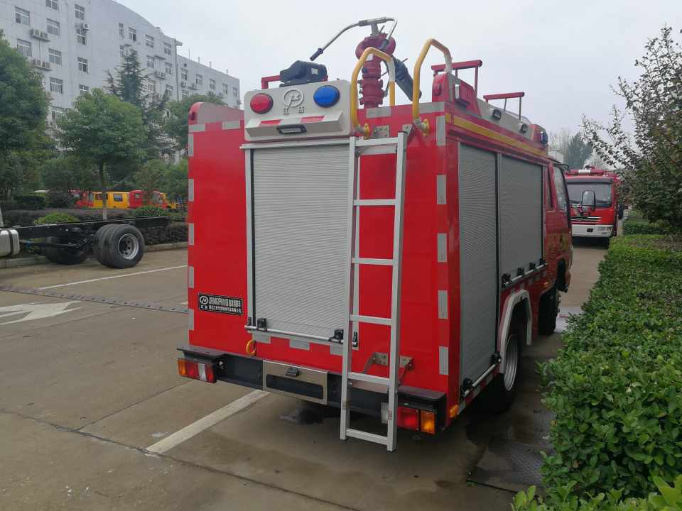 藍牌1噸五十鈴水罐消防車