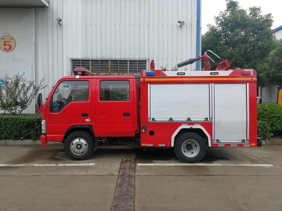 藍(lán)牌1噸泡沫消防車